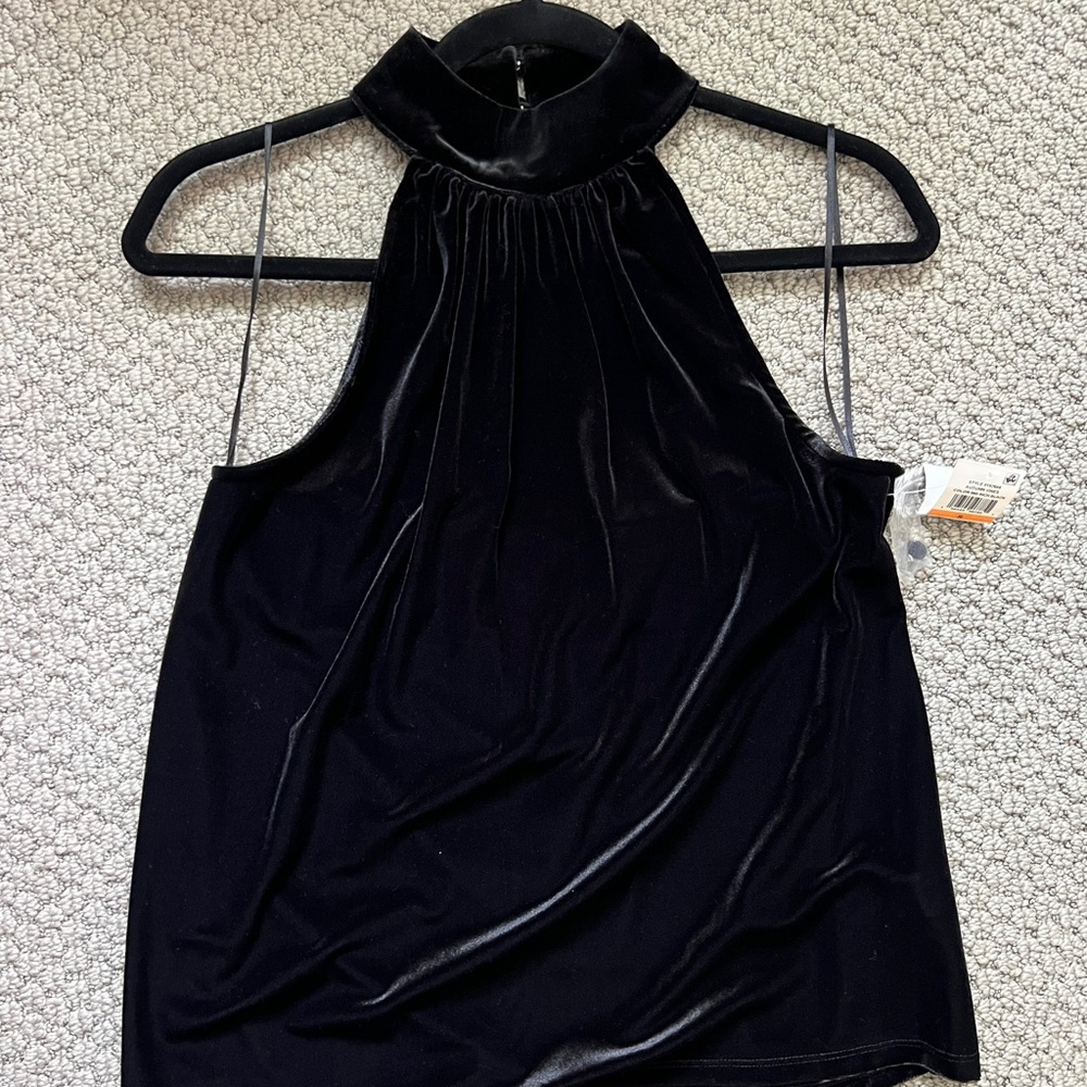 Sexy New Sleeveless Shirt by 1. State Women’s Black Velvet Halter Top